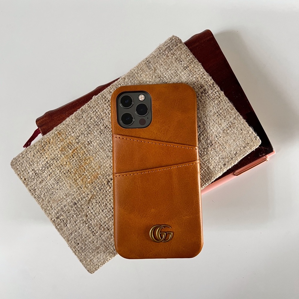 Gucci phone case with card and cash holders